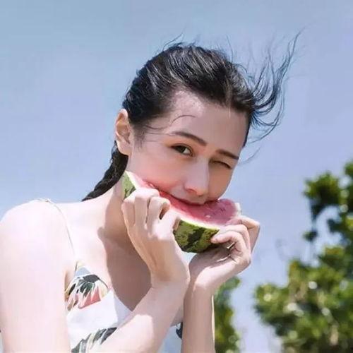 娱乐吃瓜的头像女生可爱